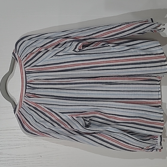 Time And Tru Blouse - Picture 3 of 5